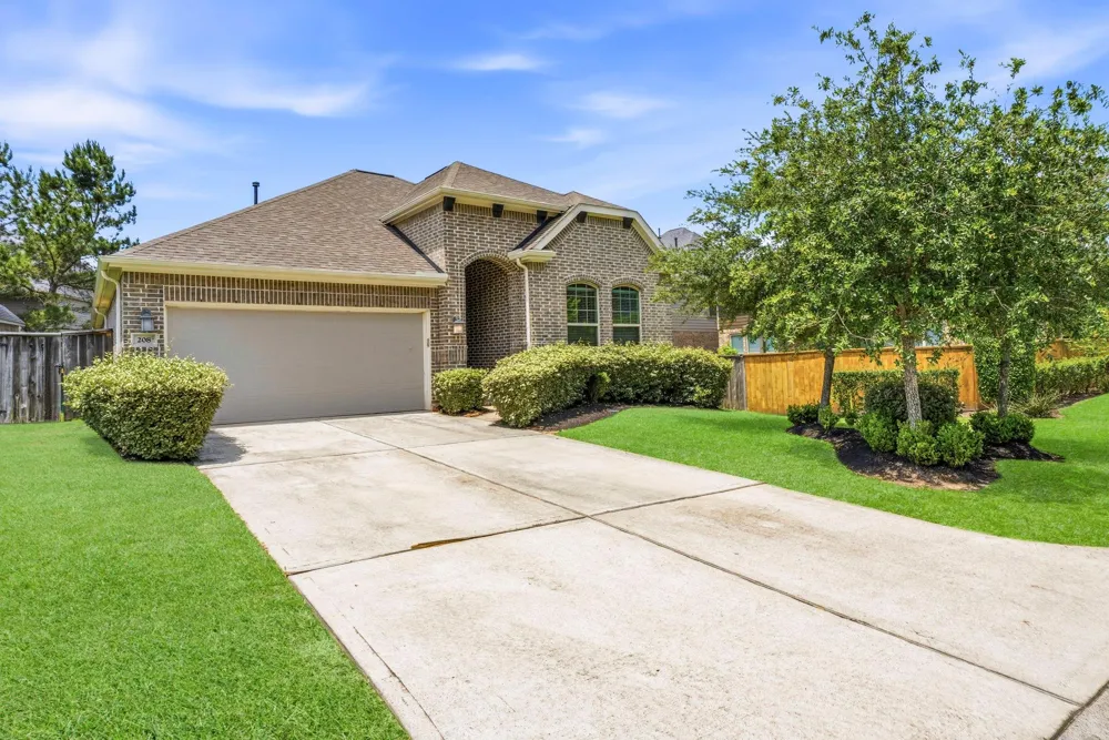 208 Capriccio Lane Montgomery, TX 77316