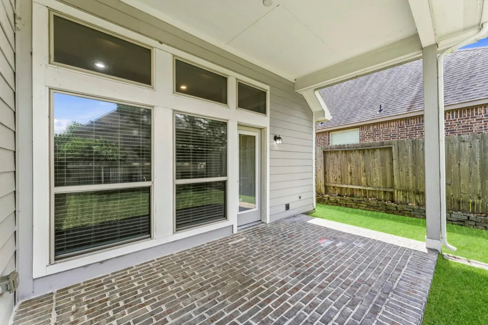 208 Capriccio Lane Montgomery, TX 77316