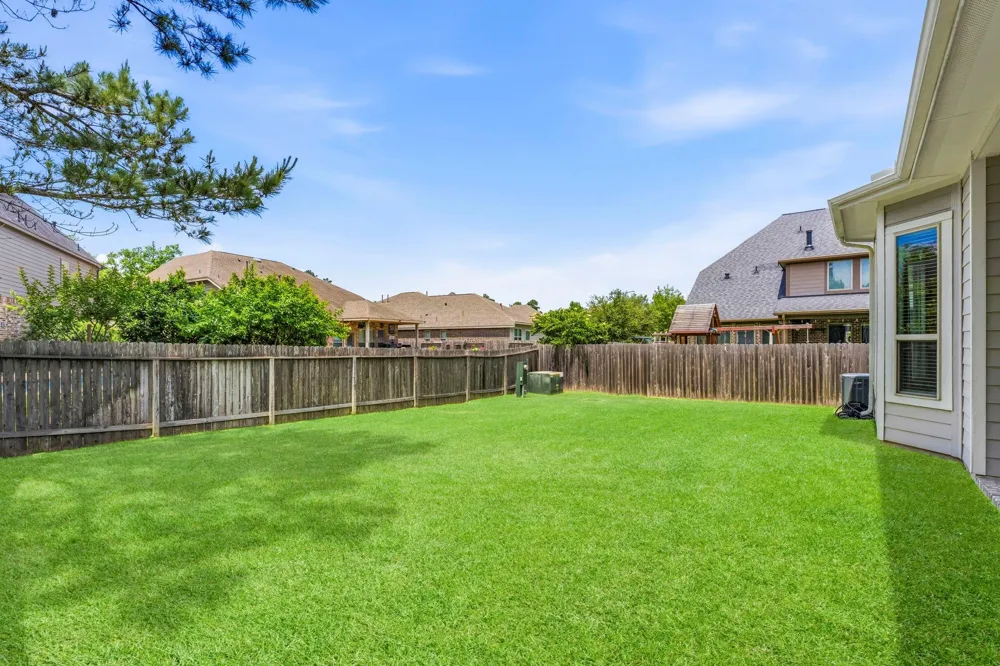 208 Capriccio Lane Montgomery, TX 77316