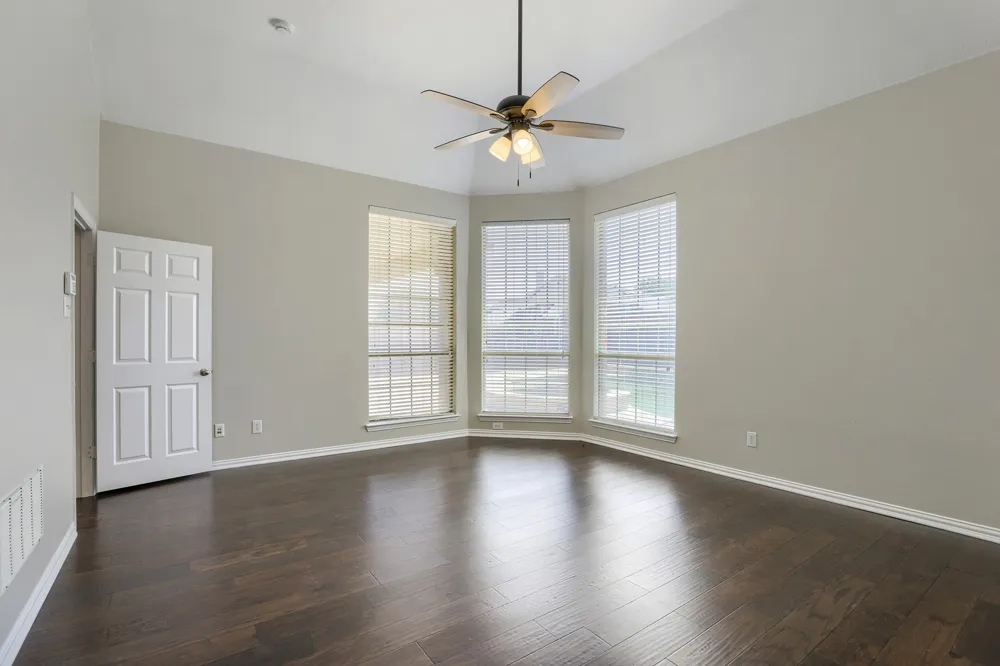 6919 Navigation Drive Grand Prairie, TX 75054