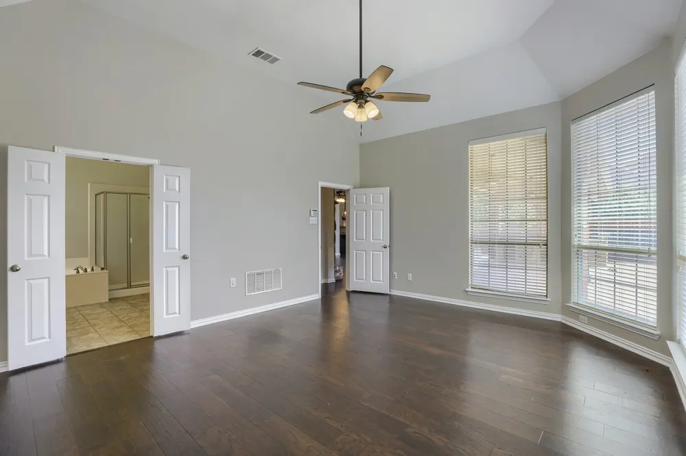 6919 Navigation Drive Grand Prairie, TX 75054