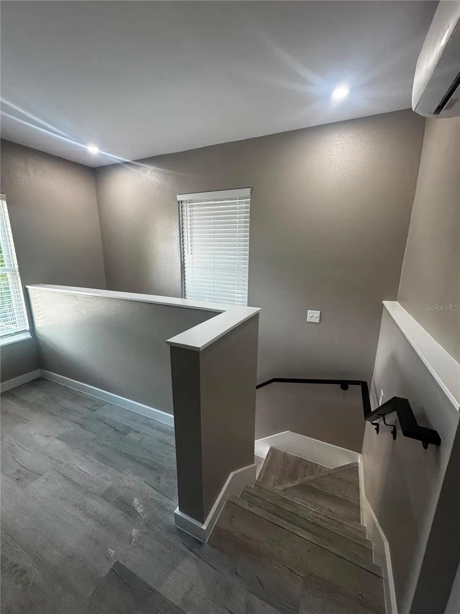 327 AVENUE J SE Winter Haven, FL 33880