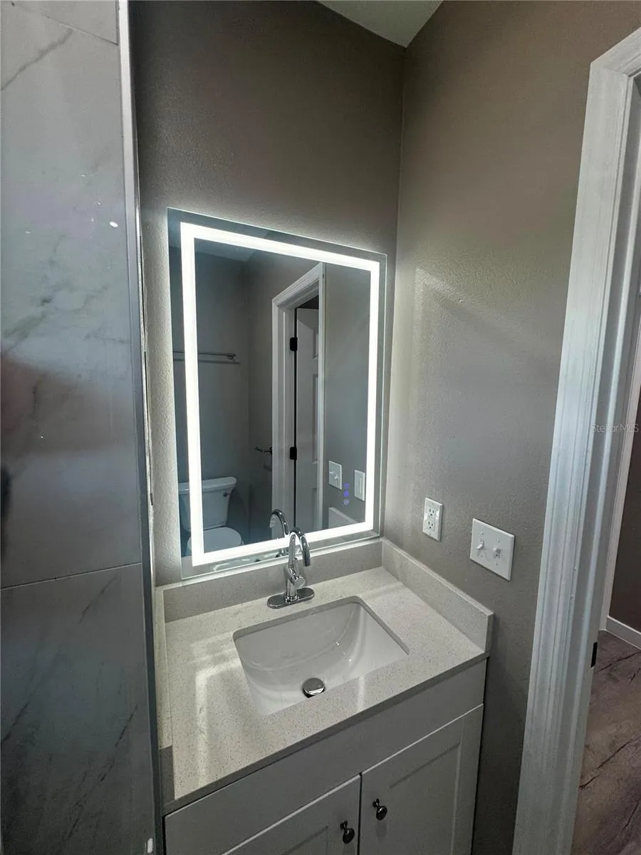 327 AVENUE J SE Winter Haven, FL 33880