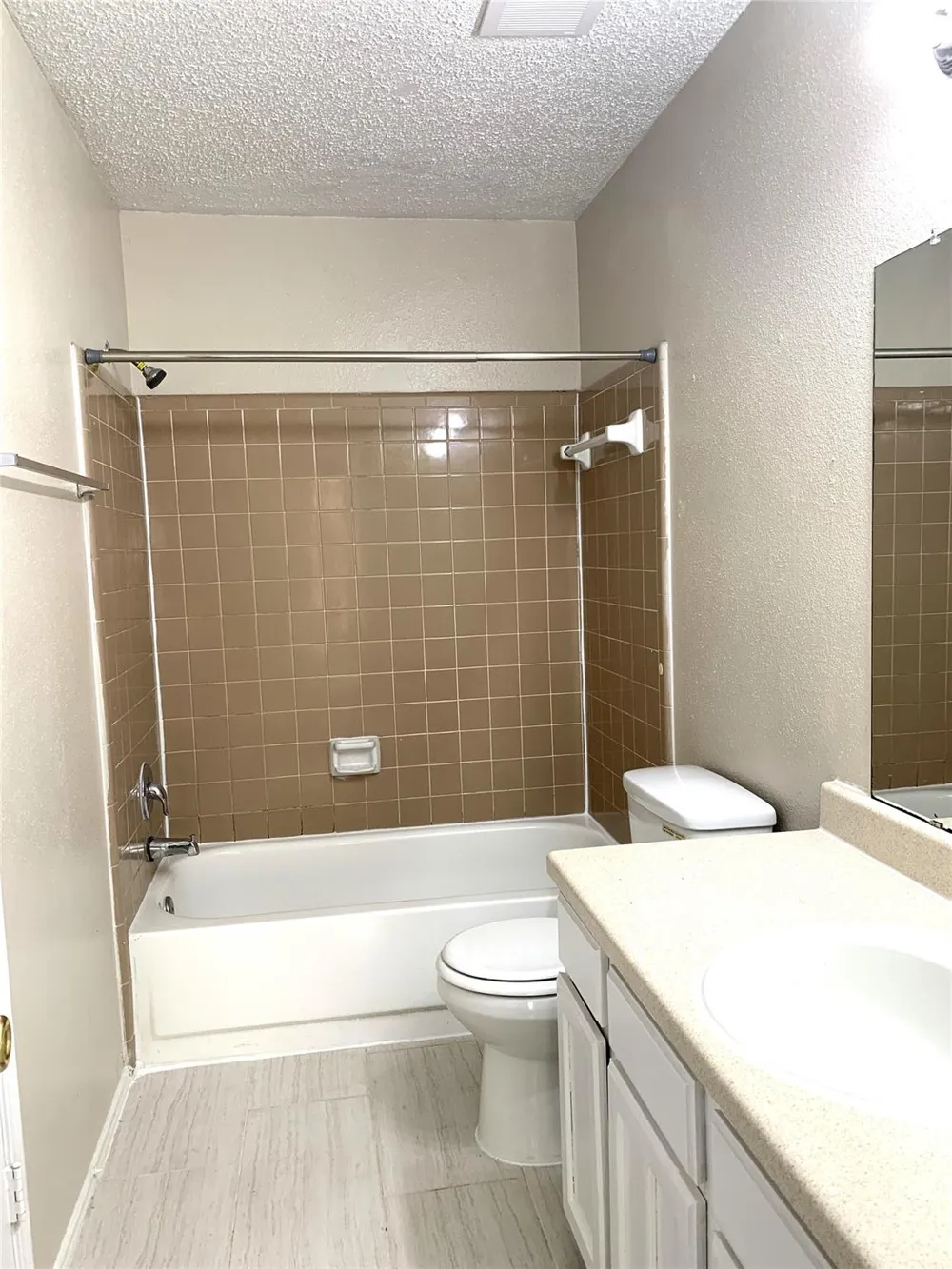 2002 Greencourt Drive Missouri City, TX 77489