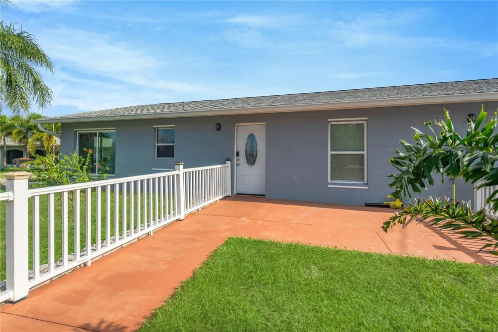 2054 SAFFOLD PARK DRIVE Ruskin, FL 33570