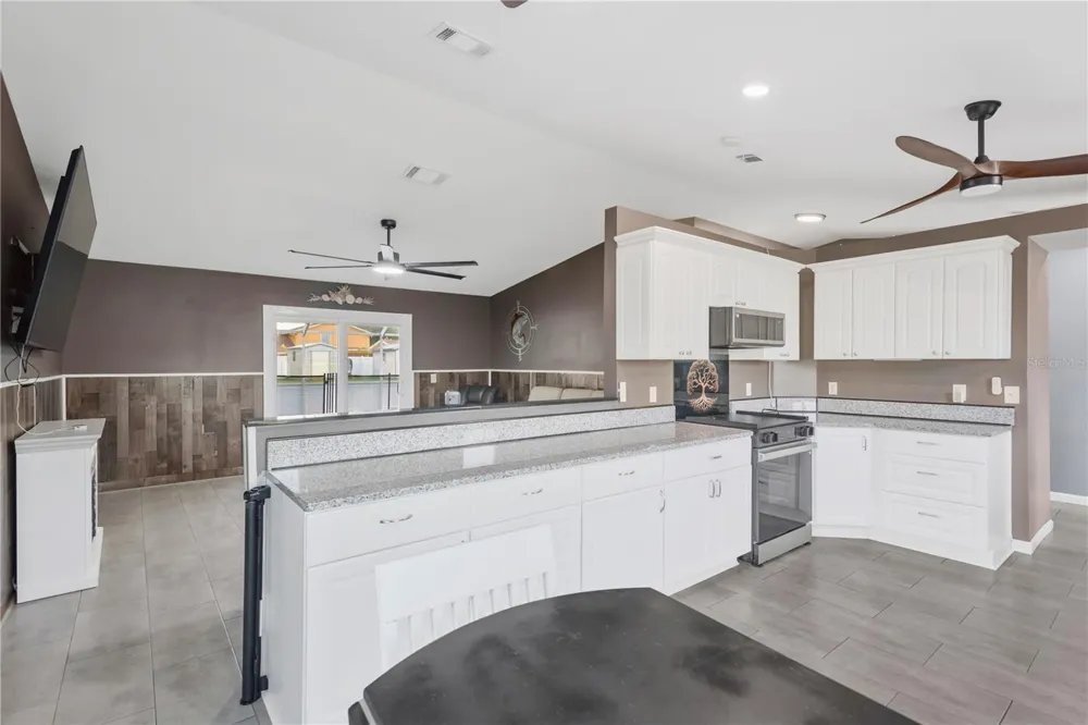 2054 SAFFOLD PARK DRIVE Ruskin, FL 33570