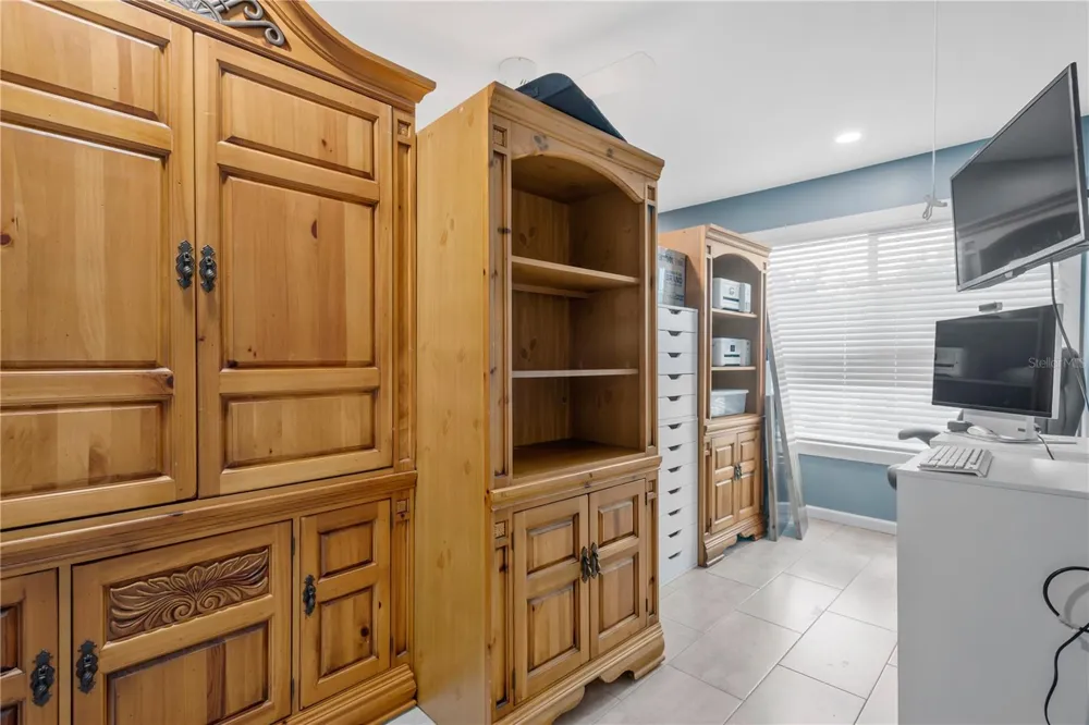 2054 SAFFOLD PARK DRIVE Ruskin, FL 33570