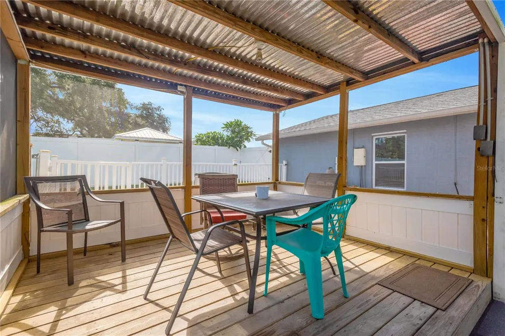 2054 SAFFOLD PARK DRIVE Ruskin, FL 33570