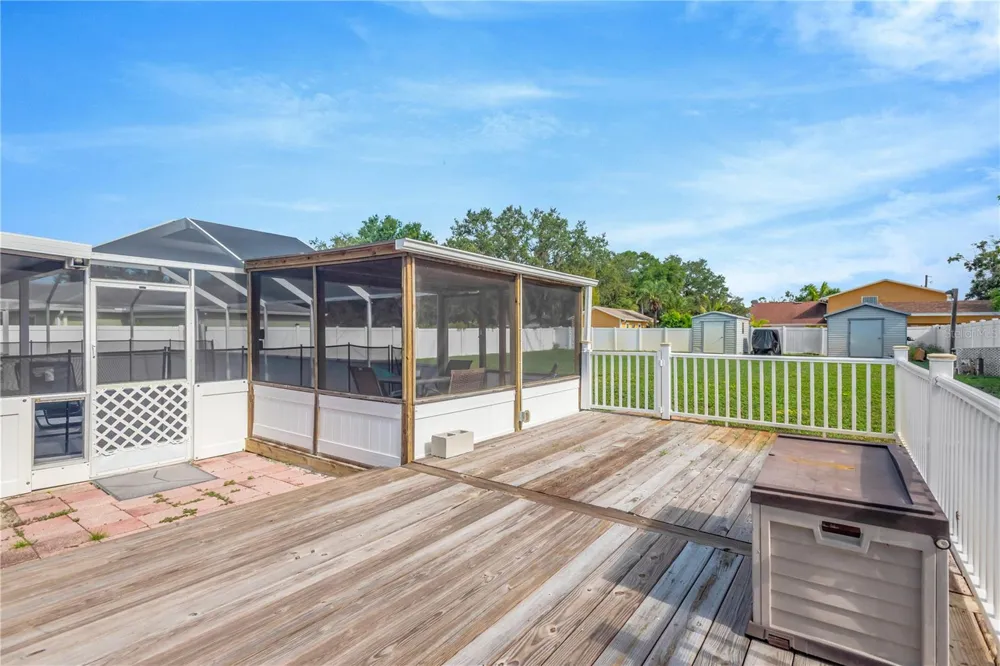 2054 SAFFOLD PARK DRIVE Ruskin, FL 33570