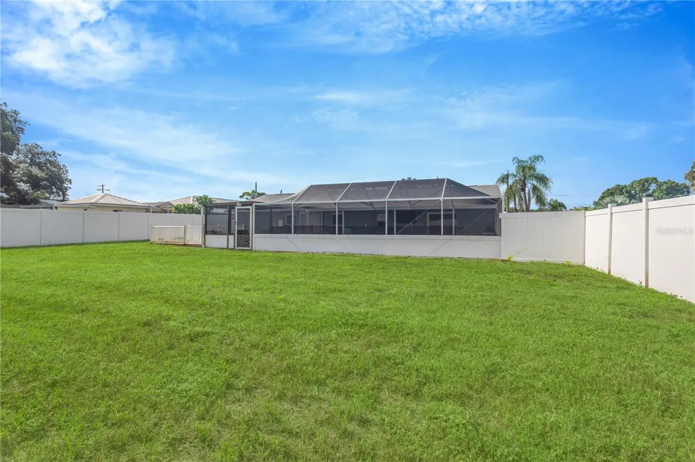 2054 SAFFOLD PARK DRIVE Ruskin, FL 33570