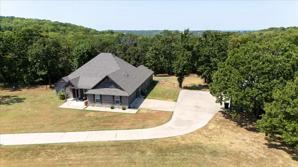 19412 S Mountain Lane Claremore, OK 74019