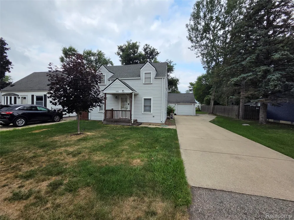 1031 Arthur Drive Troy City, MI 48083