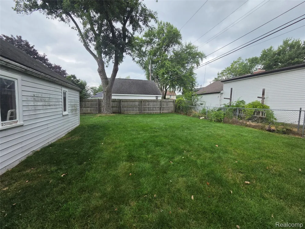 1031 Arthur Drive Troy City, MI 48083