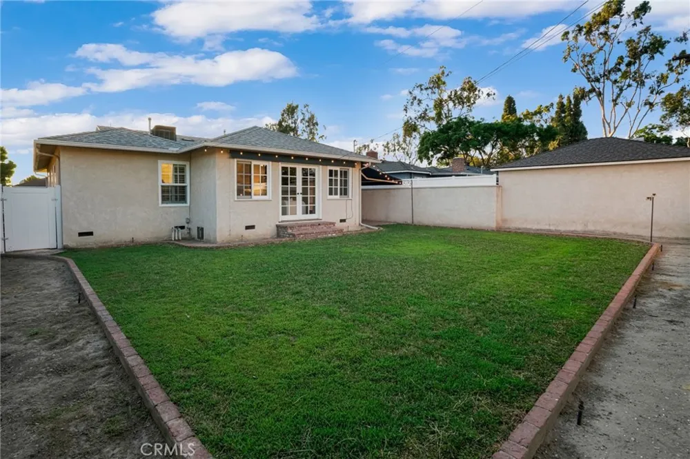 4852 Coldbrook Lakewood, CA 90713