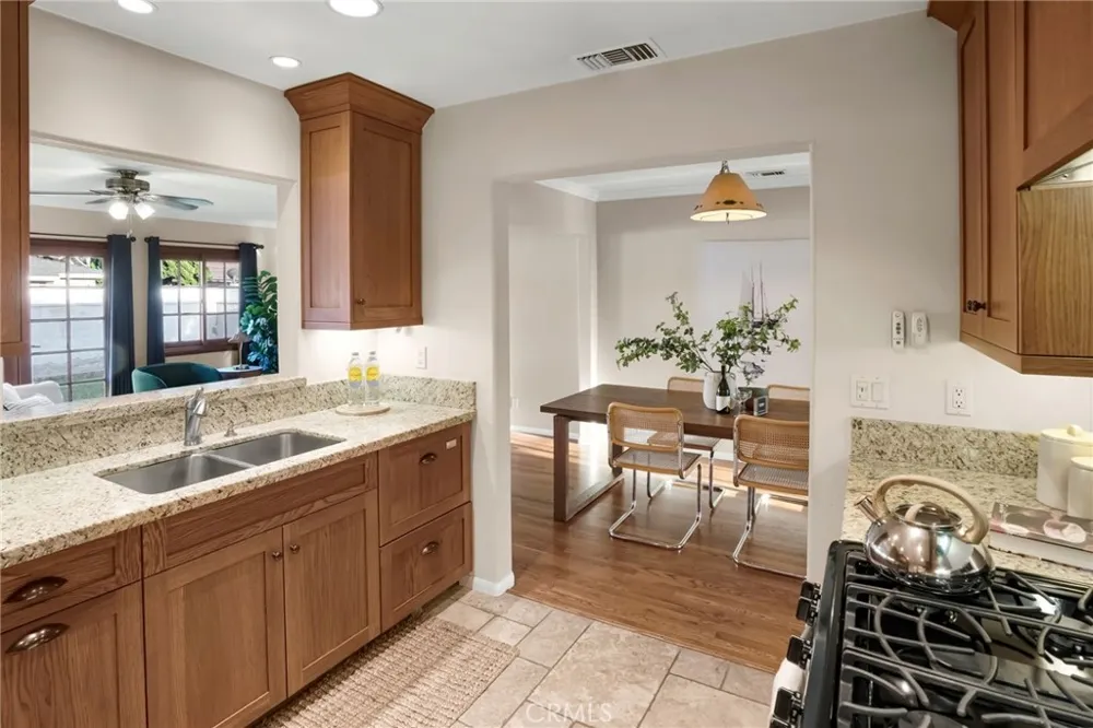 4852 Coldbrook Lakewood, CA 90713