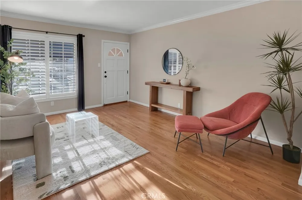 4852 Coldbrook Lakewood, CA 90713