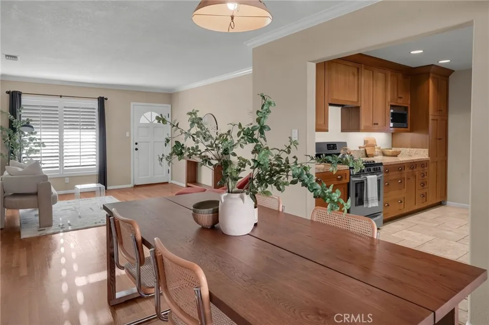 4852 Coldbrook Lakewood, CA 90713