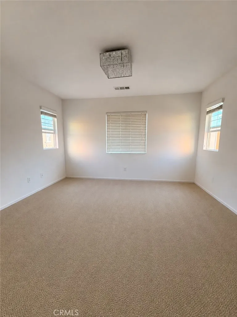 527 Via De La Paz Palm Desert, CA 92211