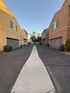 527 Via De La Paz Palm Desert, CA 92211