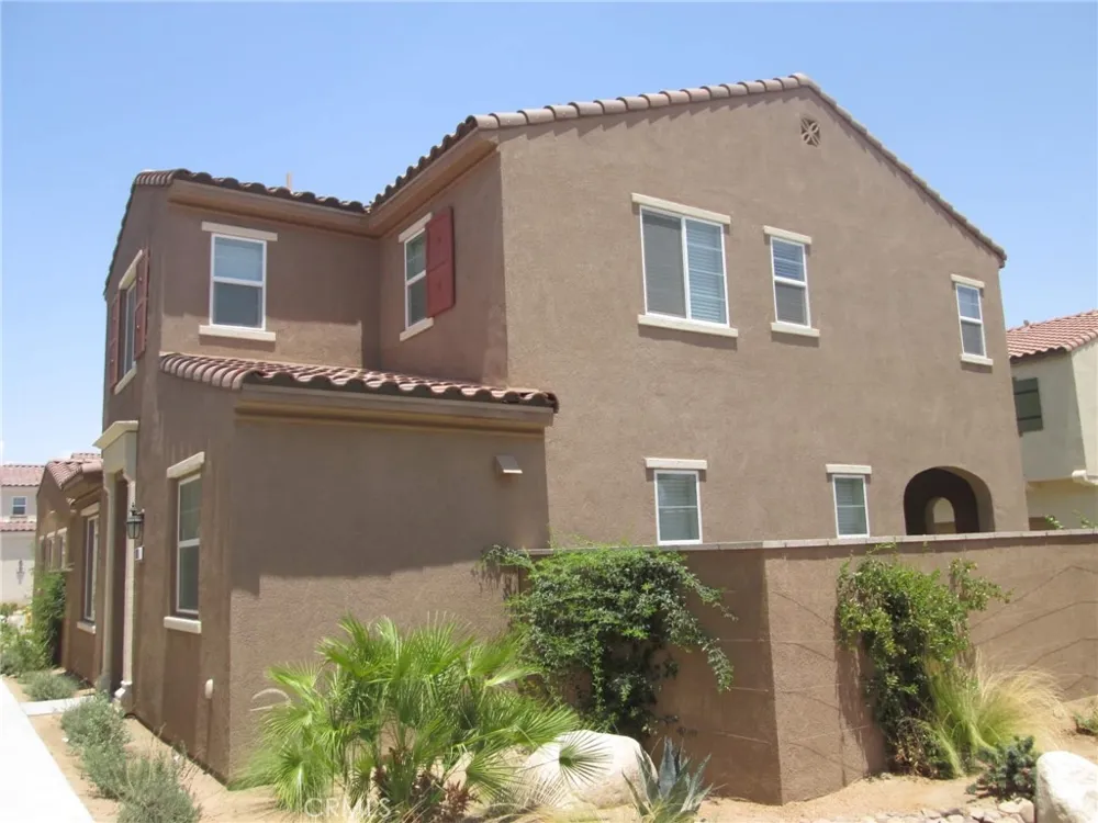 527 Via De La Paz Palm Desert, CA 92211