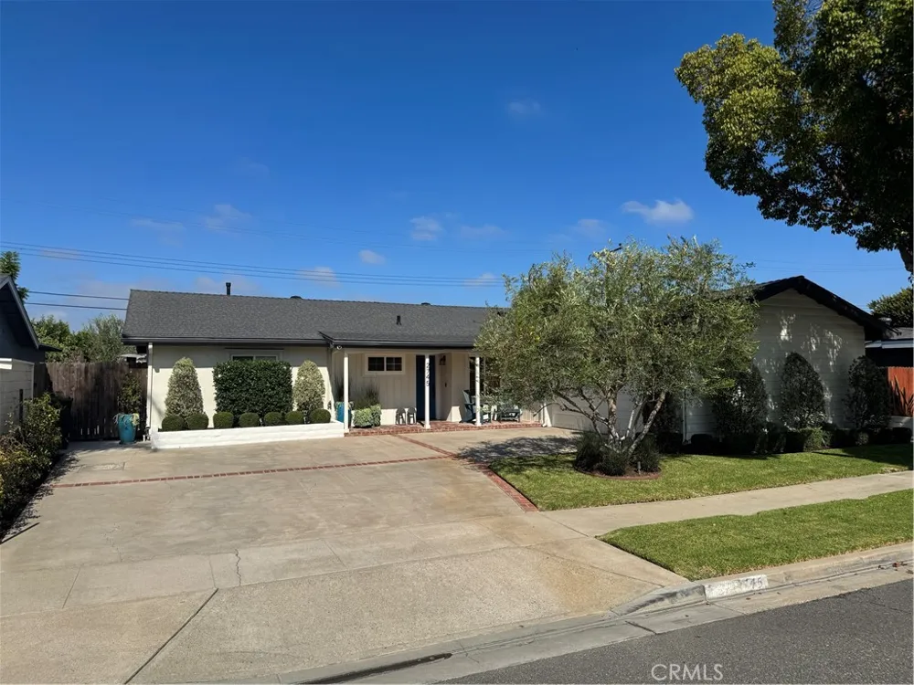 2745 Drake Costa Mesa, CA 92626