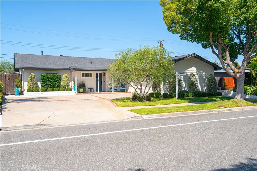 2745 Drake Costa Mesa, CA 92626