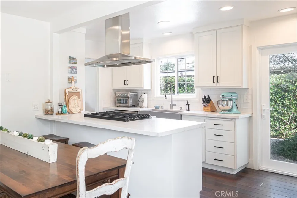 2745 Drake Costa Mesa, CA 92626