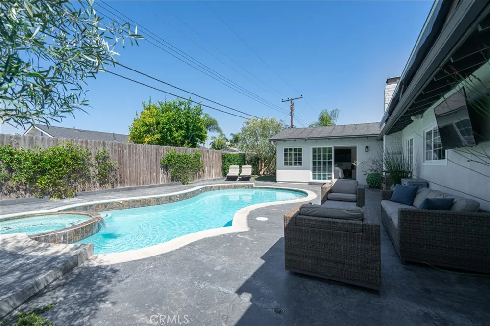 2745 Drake Costa Mesa, CA 92626