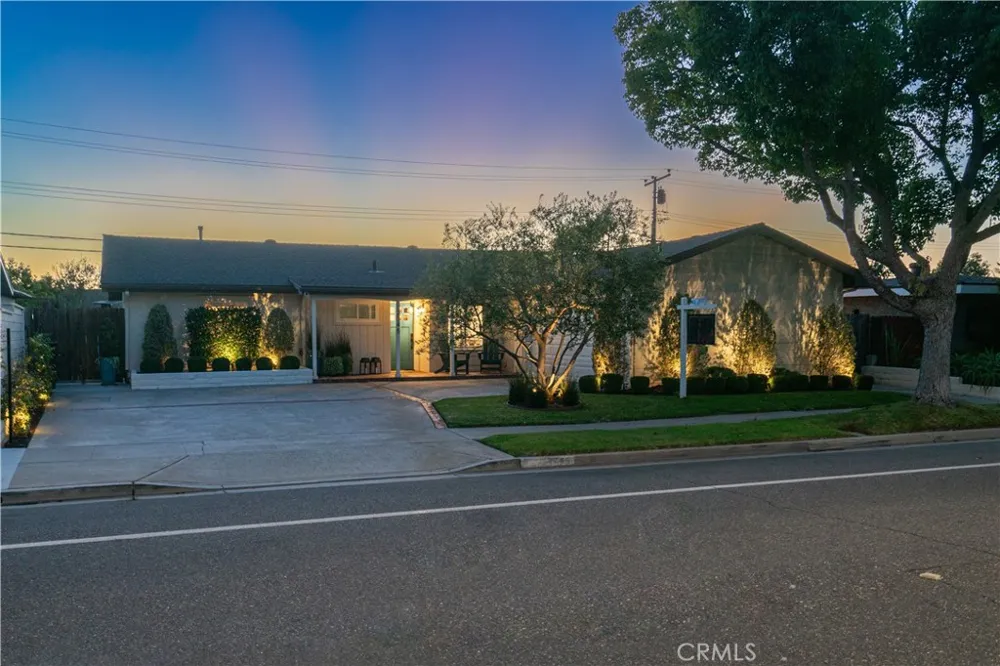 2745 Drake Costa Mesa, CA 92626