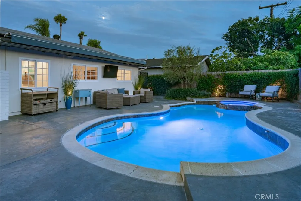 2745 Drake Costa Mesa, CA 92626