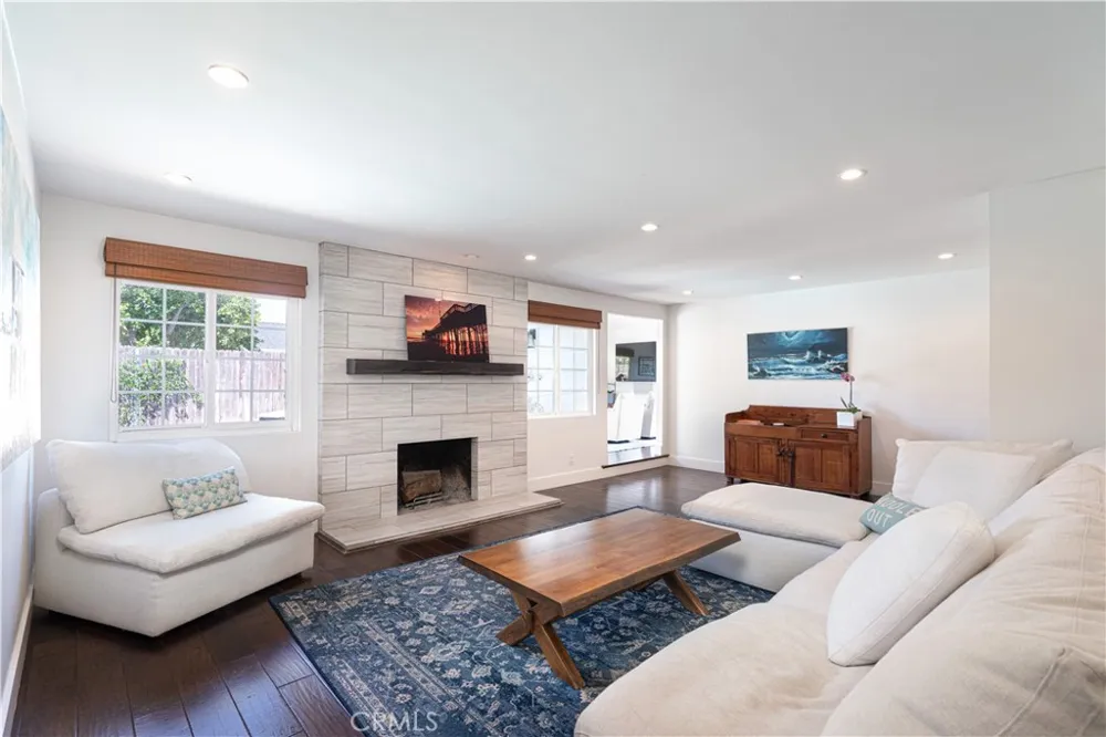2745 Drake Costa Mesa, CA 92626