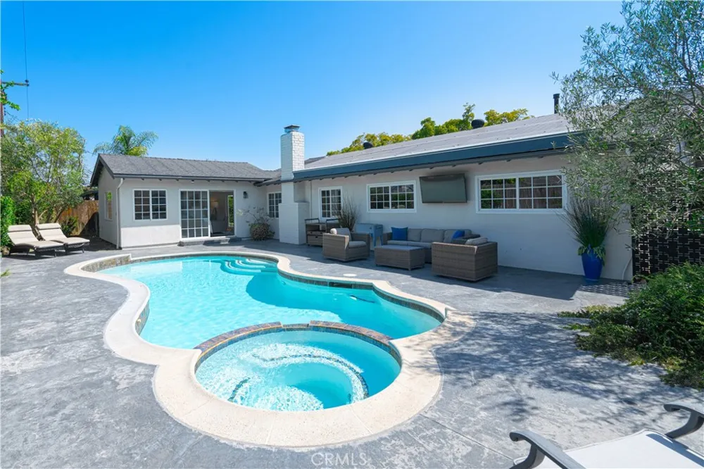 2745 Drake Costa Mesa, CA 92626