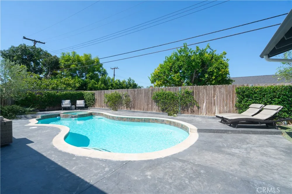 2745 Drake Costa Mesa, CA 92626