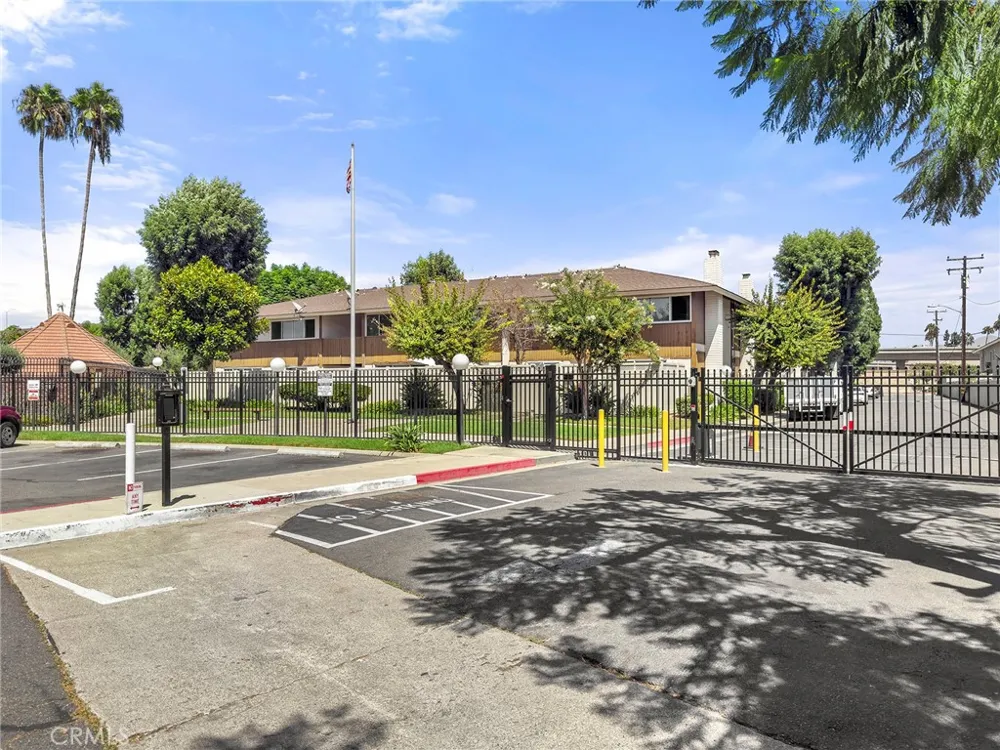 15500 Tustin Village #25 Tustin, CA 92780
