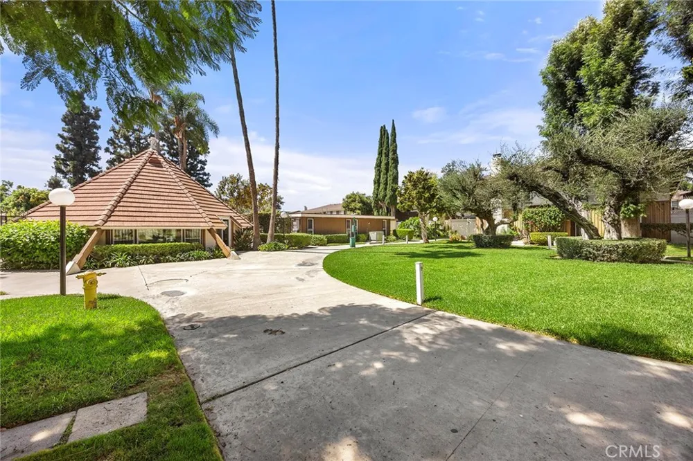 15500 Tustin Village #25 Tustin, CA 92780