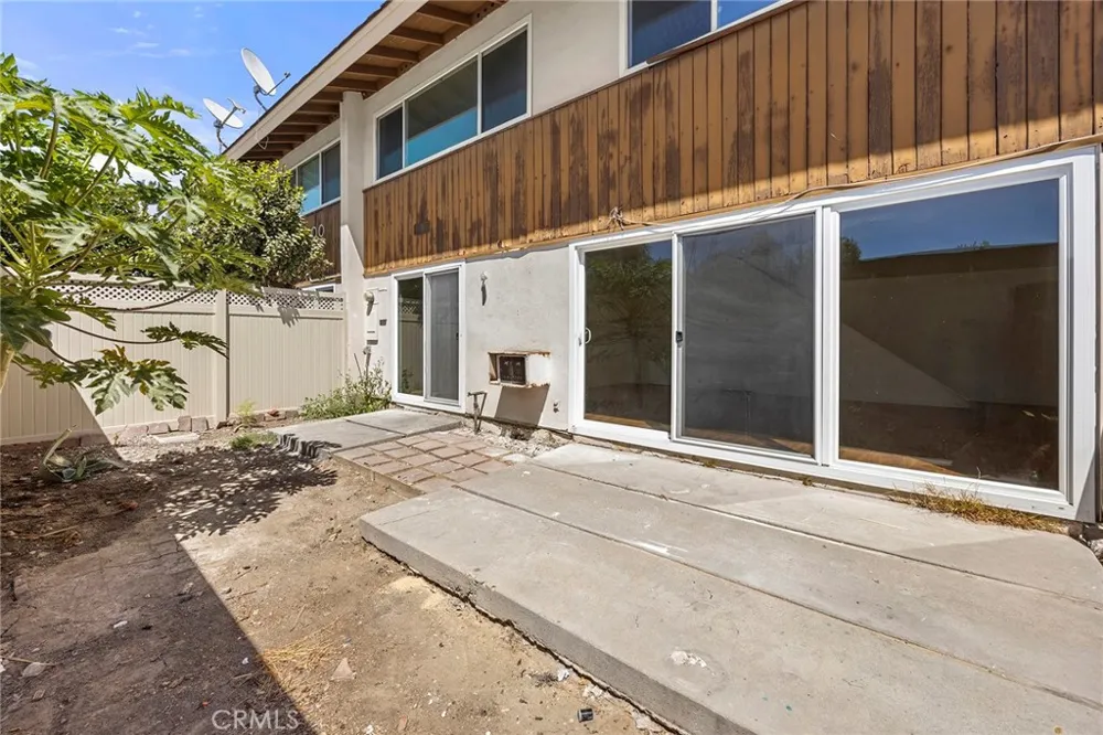 15500 Tustin Village #25 Tustin, CA 92780