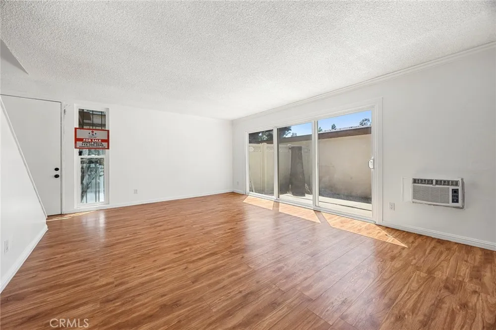 15500 Tustin Village #25 Tustin, CA 92780