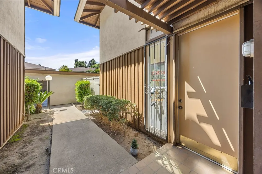 15500 Tustin Village #25 Tustin, CA 92780