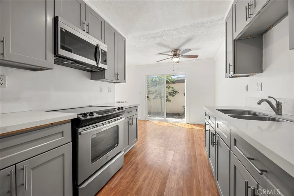 15500 Tustin Village #25 Tustin, CA 92780