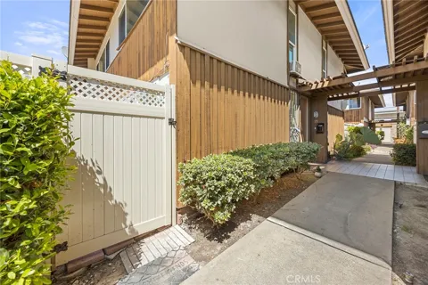 15500 Tustin Village #25