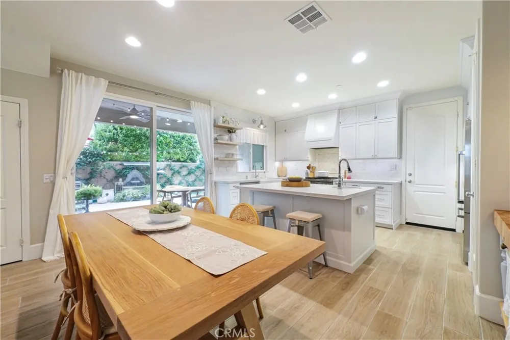 7026 Village Eastvale, CA 92880