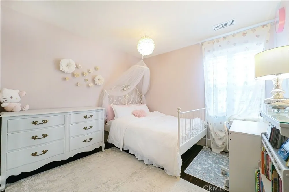 7026 Village Eastvale, CA 92880