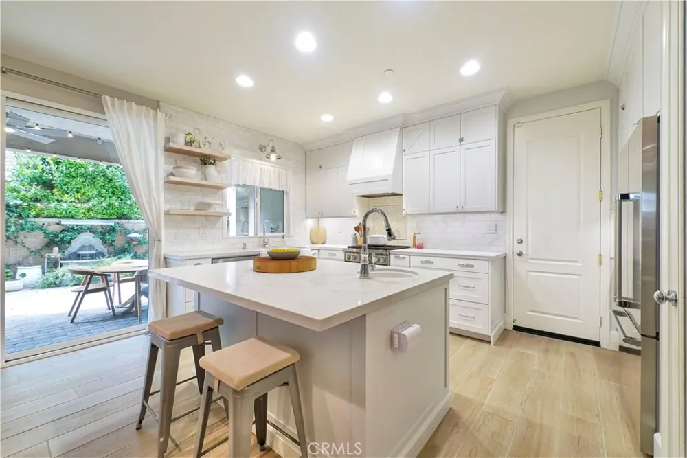 7026 Village Eastvale, CA 92880