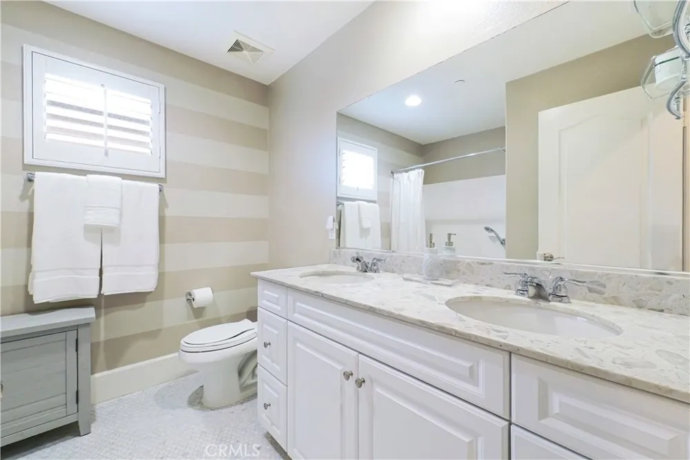 7026 Village Eastvale, CA 92880