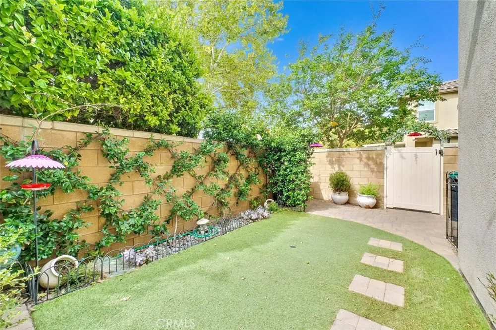 7026 Village Eastvale, CA 92880