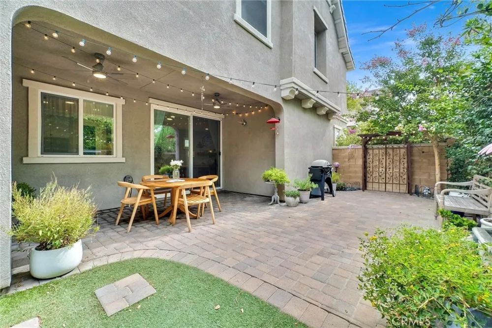 7026 Village Eastvale, CA 92880