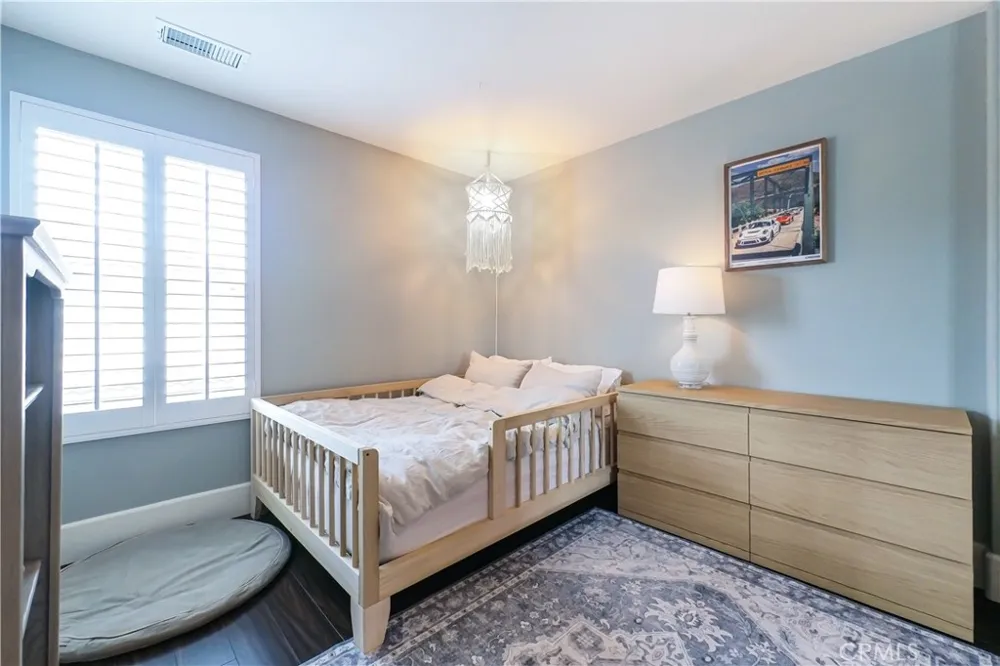 7026 Village Eastvale, CA 92880