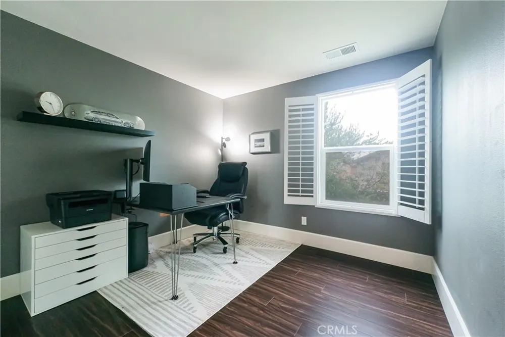 7026 Village Eastvale, CA 92880