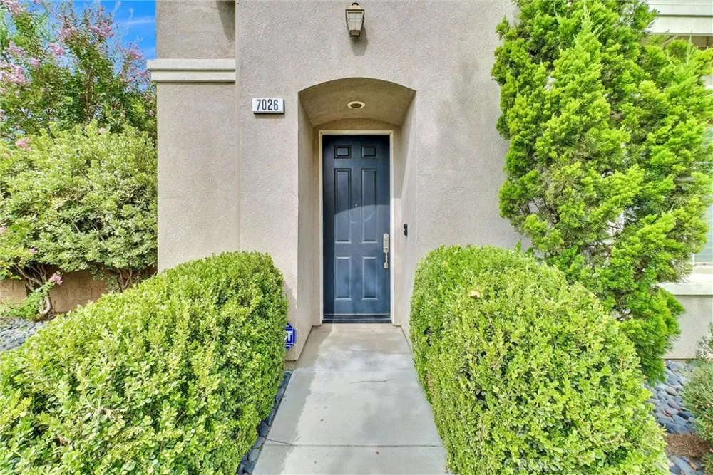 7026 Village Eastvale, CA 92880