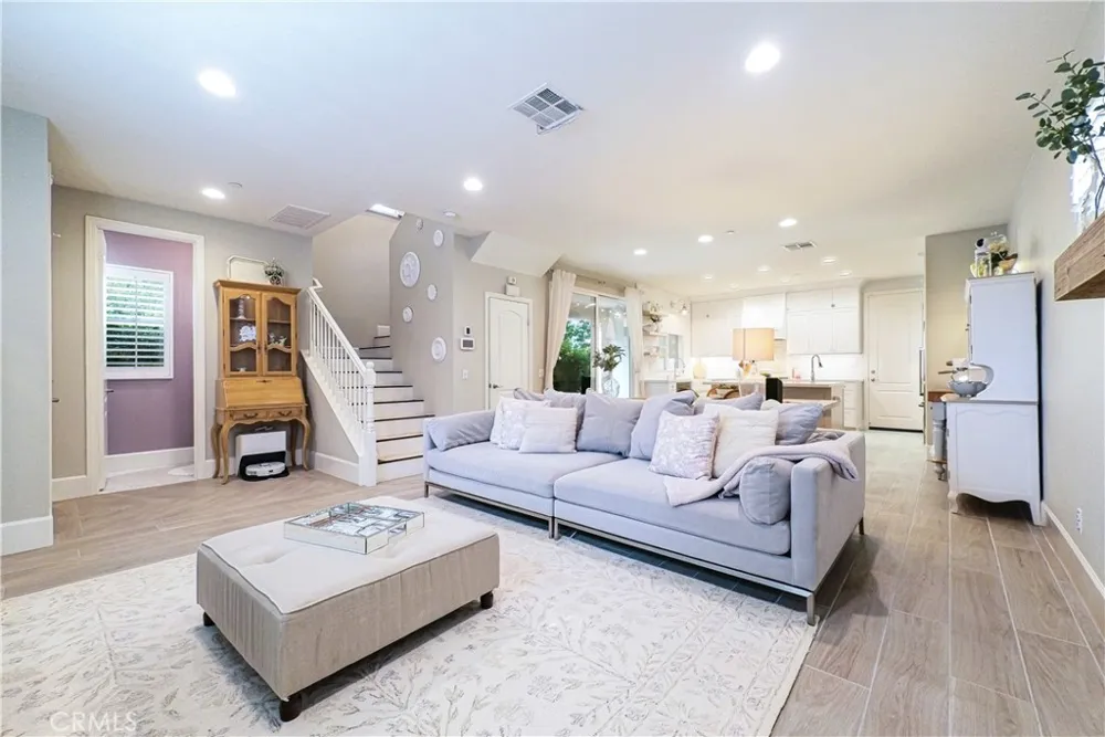 7026 Village Eastvale, CA 92880